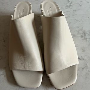 Everlane slide sandal